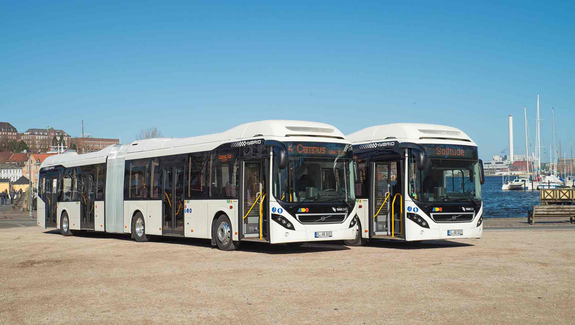 Neue HybridGelenkbusse von Volvo im Flensburger Stadtverkehr