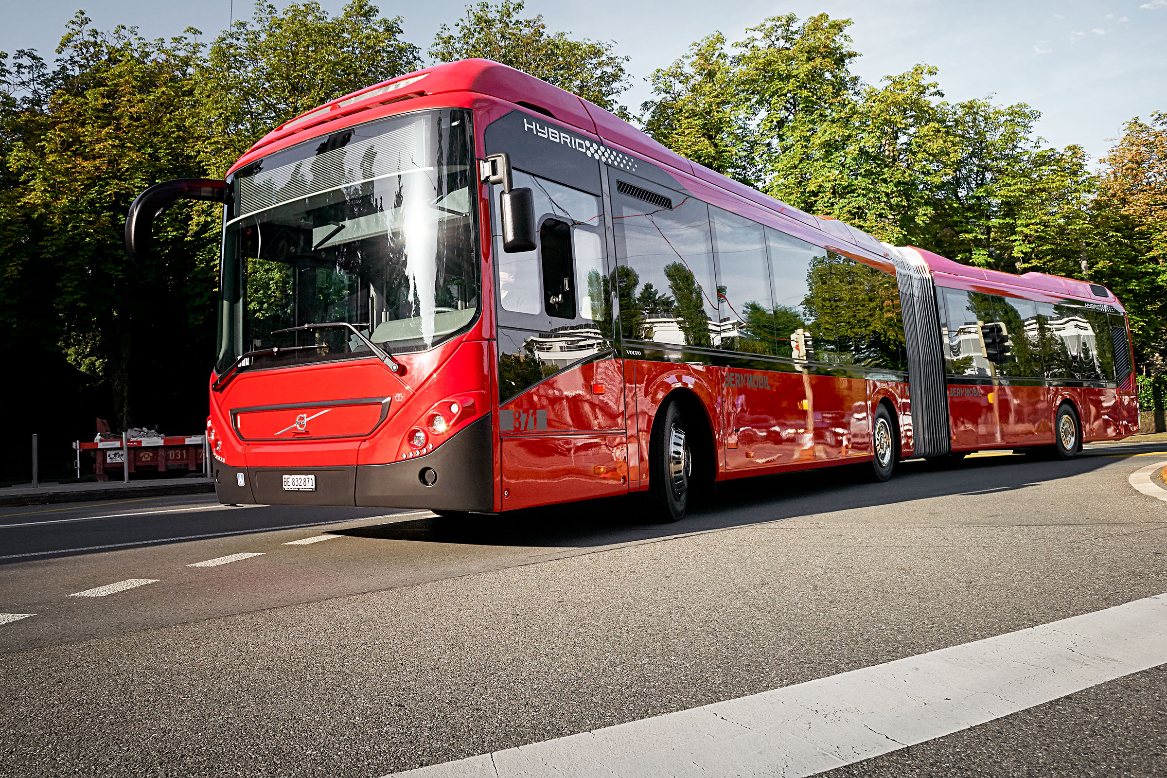 World’s first full size autonomous electric bus Volvo Buses