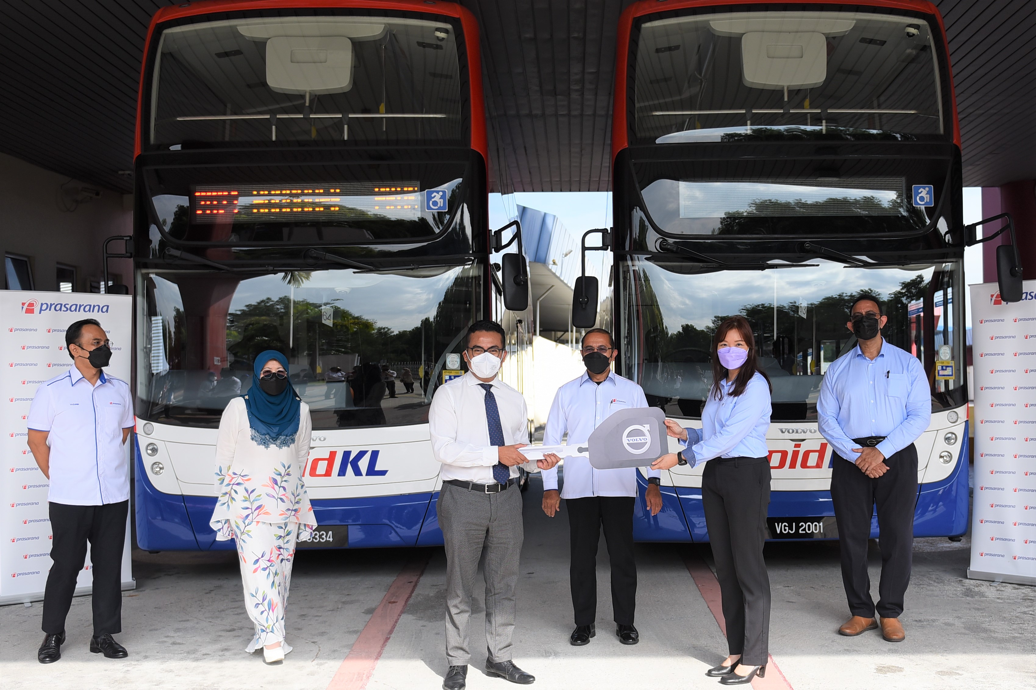 Volvo Buses delivered 90 units Volvo B8L